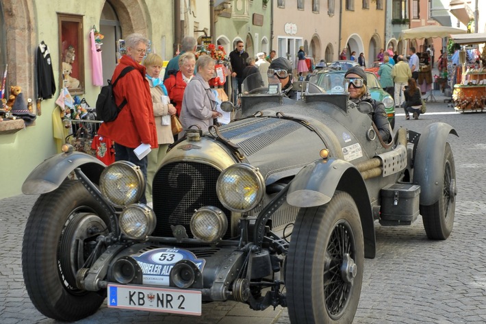 Marketingforum für Classic Cars und Tourismus startet in Köln